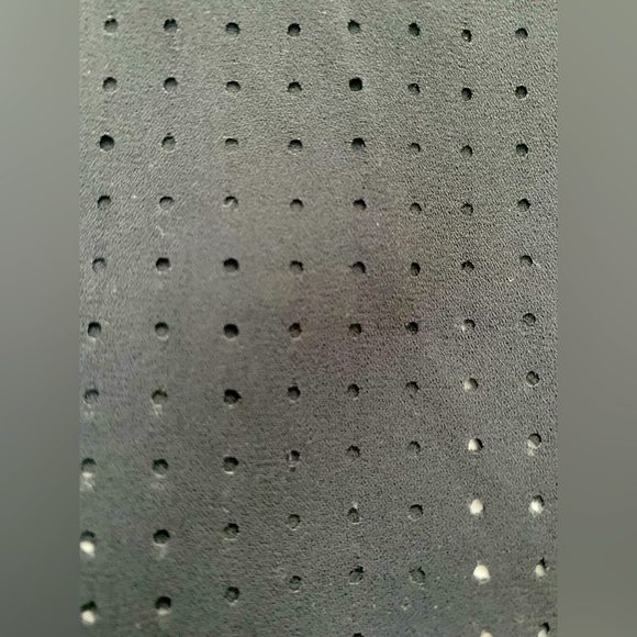 Black perforated Banana Republic blouse - Picture 4 of 4